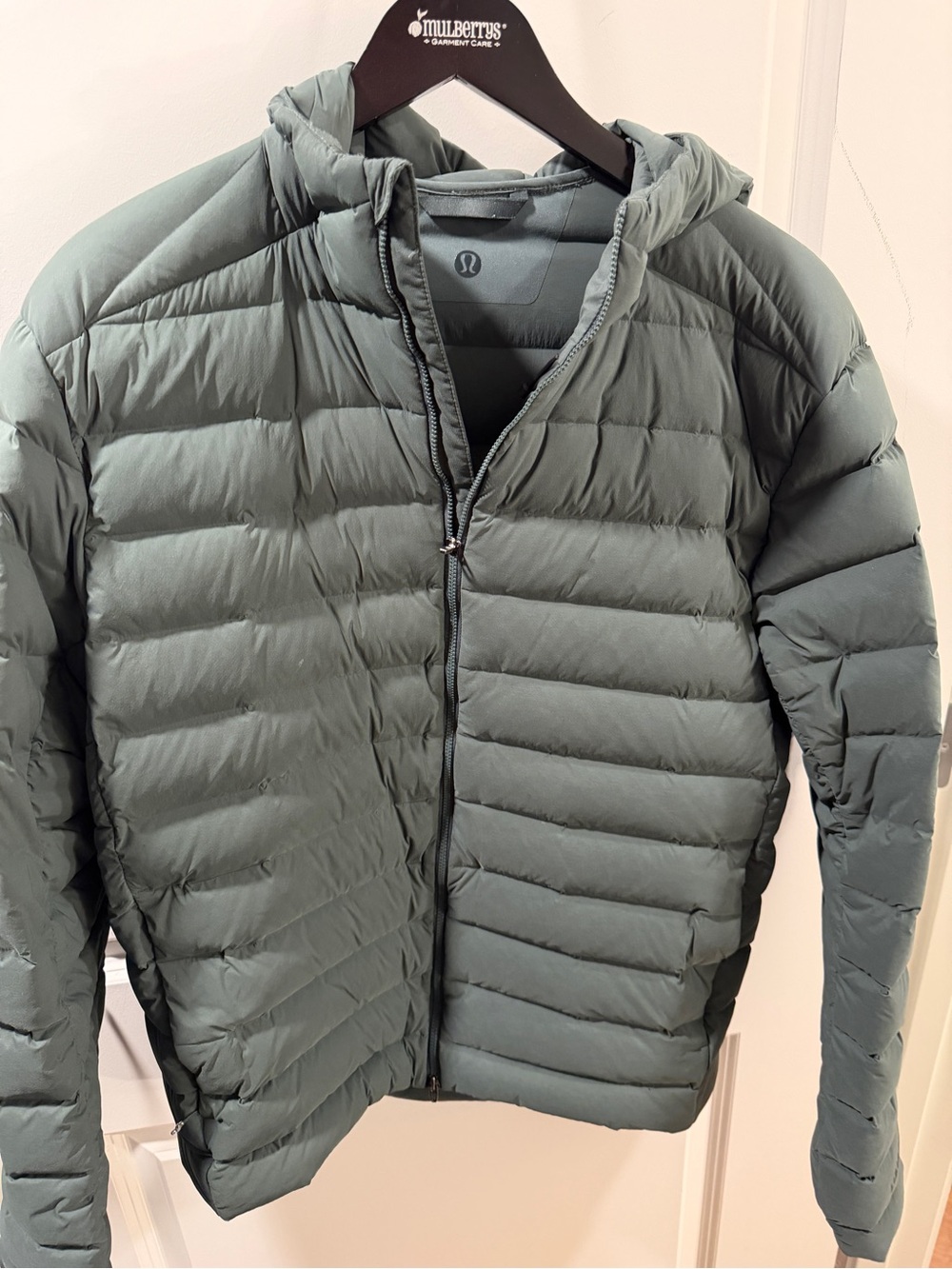 lululemon Mens Hooded Puffer Navigation Jacket in Sage